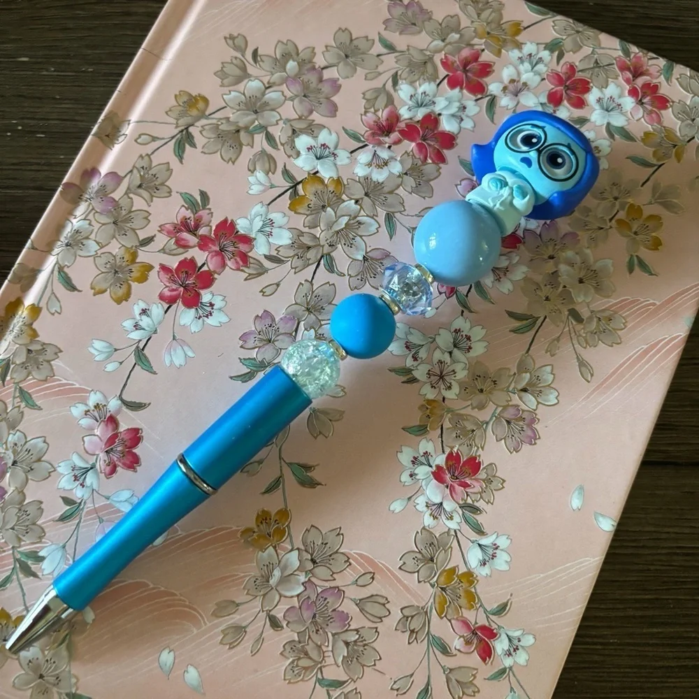 Disney Doorables: Inside Out: Sadness in robe handmade beaded pen